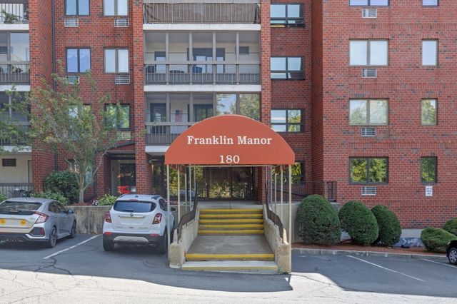 180 Green Street 411, Melrose, MA 02176