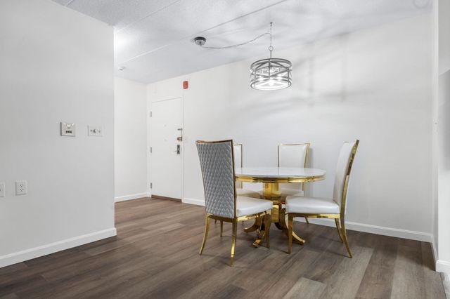 180 Green Street 411, Melrose, MA 02176