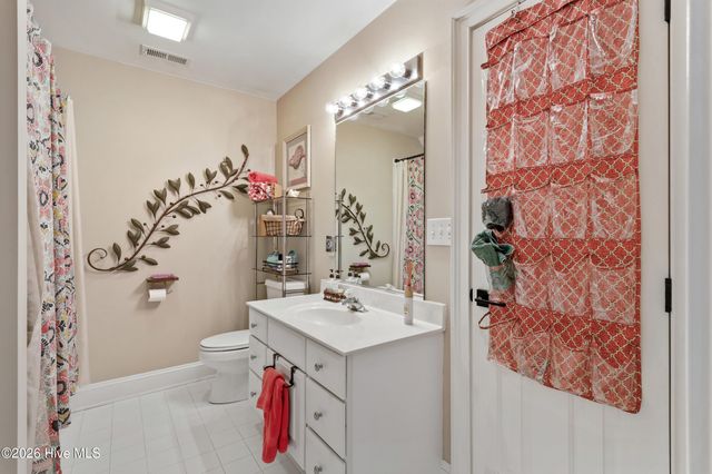 813 Wild Dunes Circle, Wilmington, NC 28411