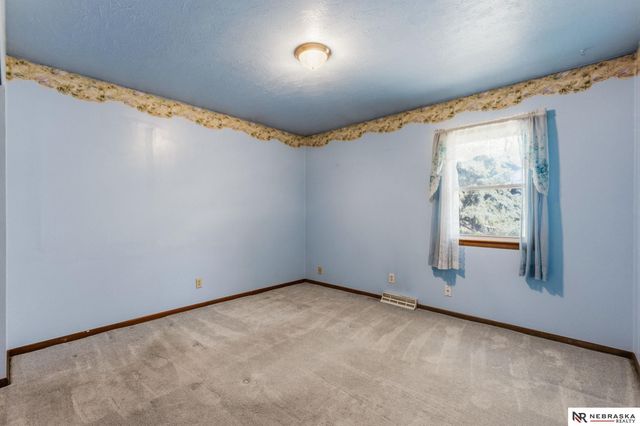 4729 S 79th Street, Ralston, NE 68127