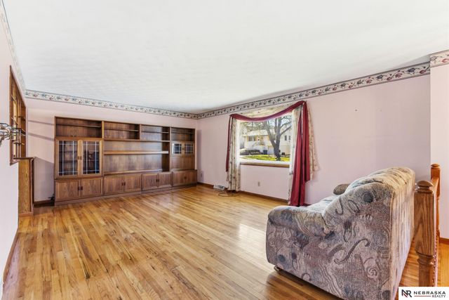 4729 S 79th Street, Ralston, NE 68127