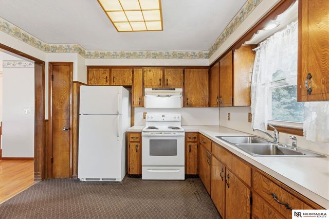 4729 S 79th Street, Ralston, NE 68127