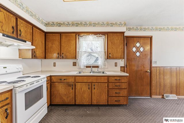 4729 S 79th Street, Ralston, NE 68127