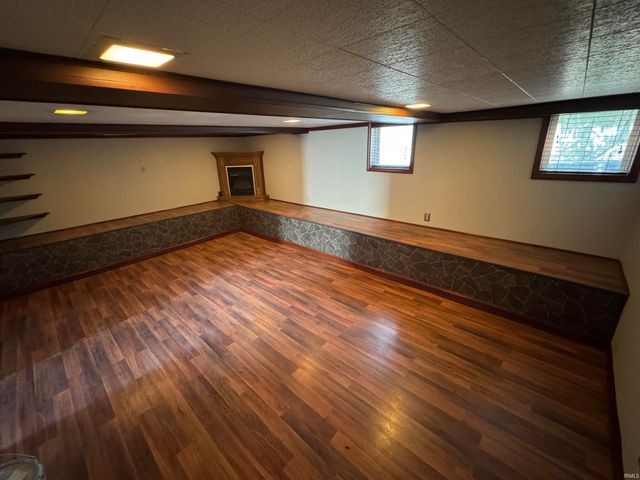 102 S VAN BUREN Street, Monroe, IN 46772