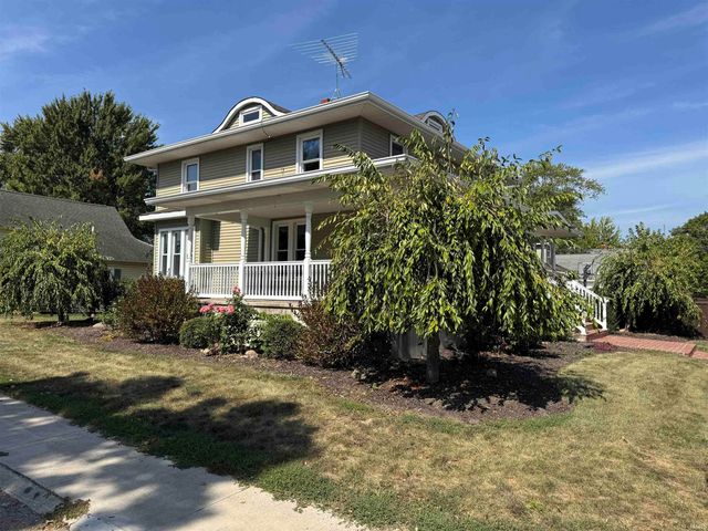 102 S VAN BUREN Street, Monroe, IN 46772