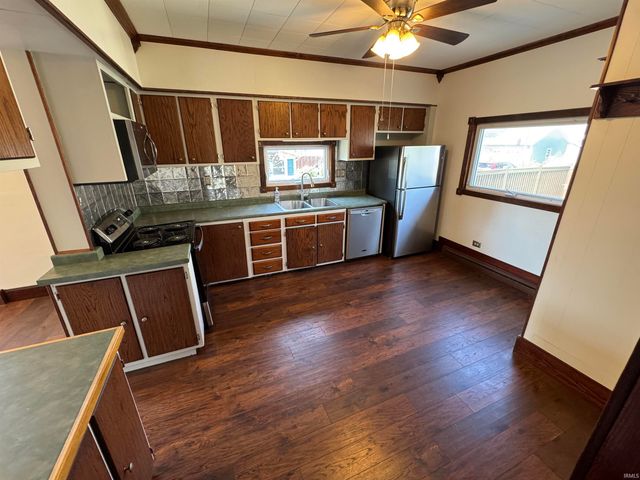 102 S VAN BUREN Street, Monroe, IN 46772