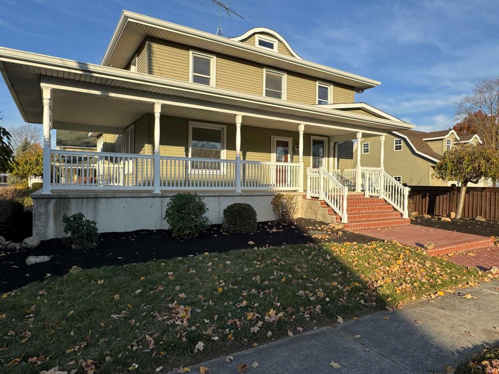 102 S VAN BUREN Street, Monroe, IN 46772