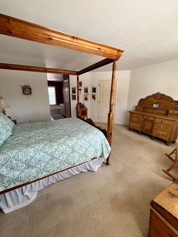 3 Dogwood Cir, Haverhill, MA 01832