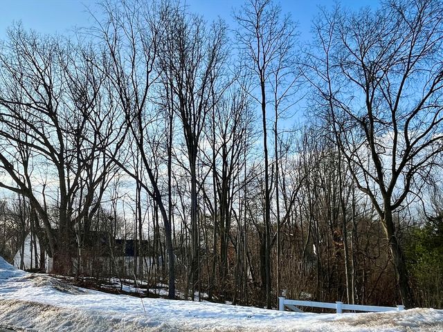 3 Dogwood Cir, Haverhill, MA 01832