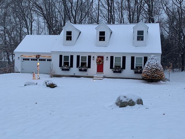 3 Dogwood Cir, Haverhill, MA 01832