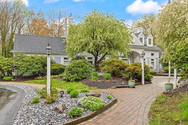 3 Dogwood Cir, Haverhill, MA 01832