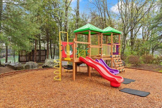 3 Dogwood Cir, Haverhill, MA 01832