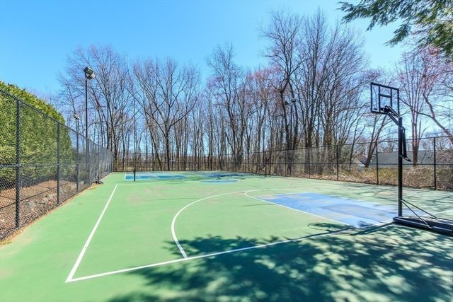 3 Dogwood Cir, Haverhill, MA 01832