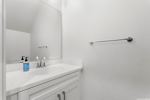 94-1188 Kalahikiola Drive 606, Waipahu, HI 96797