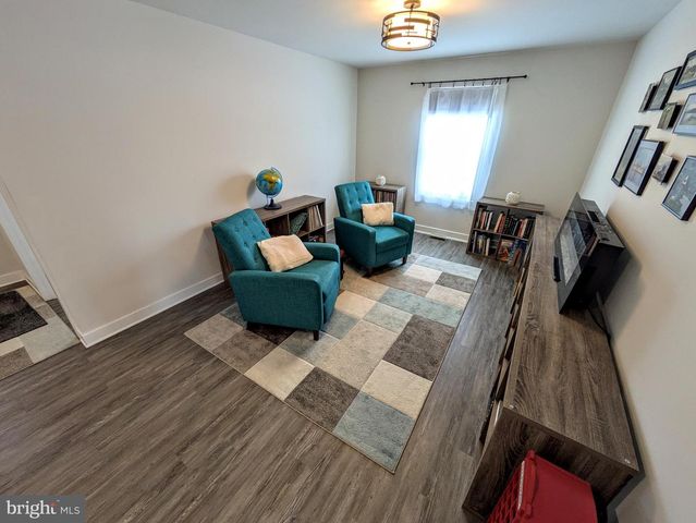 4220 CYPRESS LN, Whitehall, PA 18052