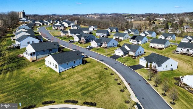 4220 CYPRESS LN, Whitehall, PA 18052