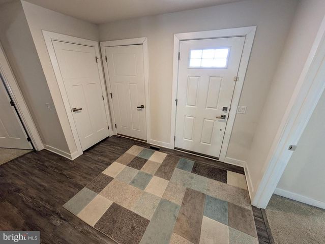 4220 CYPRESS LN, Whitehall, PA 18052