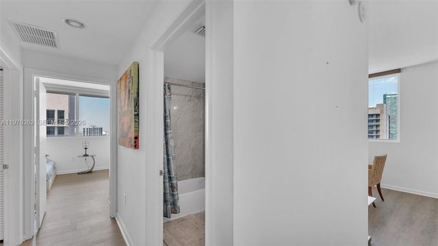 253 NE 2nd St 2902, Miami, FL 33132