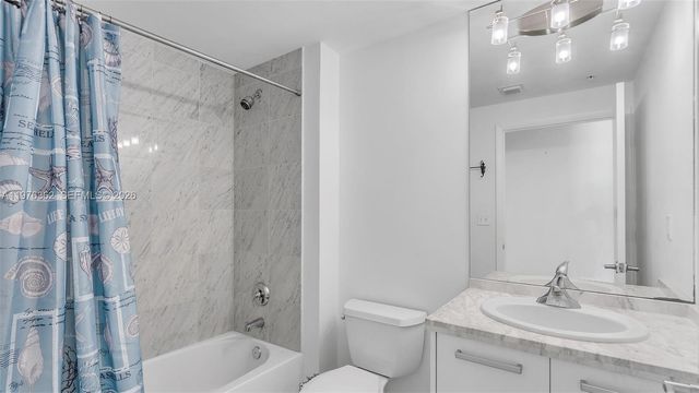 253 NE 2nd St 2902, Miami, FL 33132