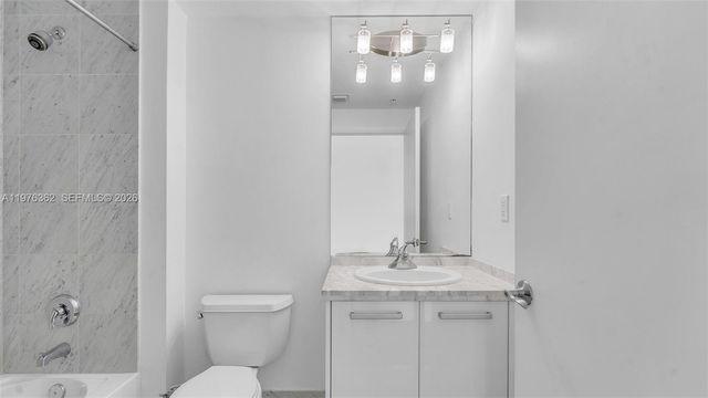 253 NE 2nd St 2902, Miami, FL 33132