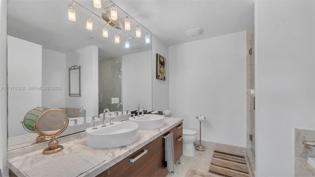 253 NE 2nd St 2902, Miami, FL 33132