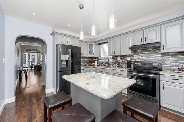 3508 Gunderson Avenue, Berwyn, IL 60402