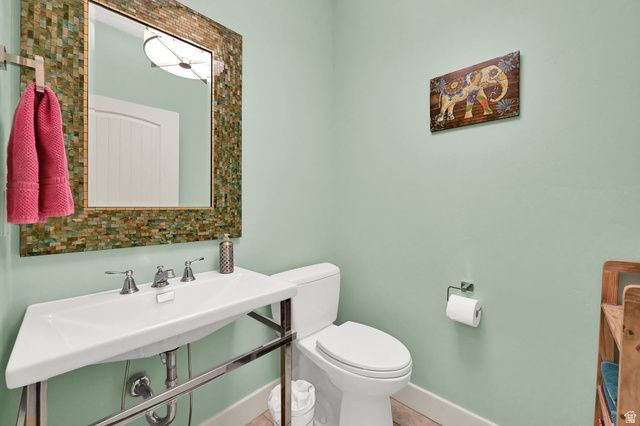 2579 W FARMVIEW LN, South Jordan, UT 84095