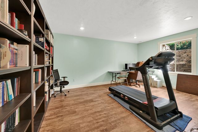 2579 W FARMVIEW LN, South Jordan, UT 84095
