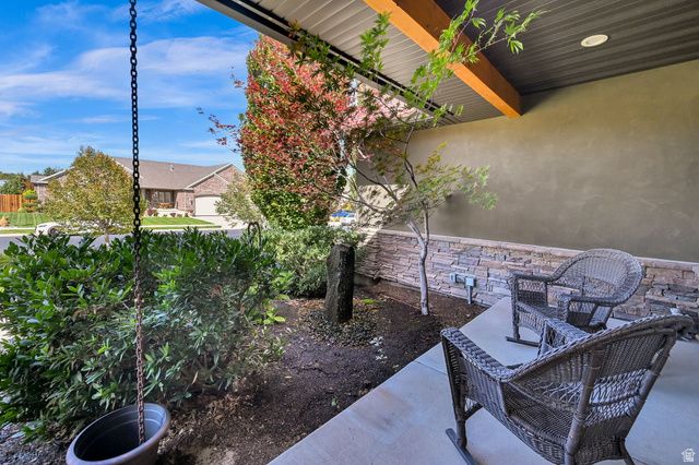 2579 W FARMVIEW LN, South Jordan, UT 84095