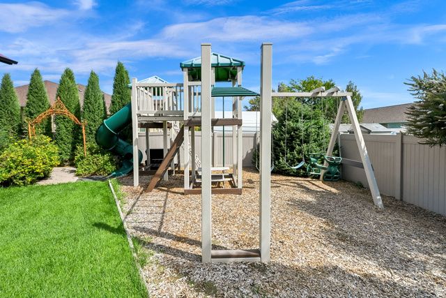 2579 W FARMVIEW LN, South Jordan, UT 84095