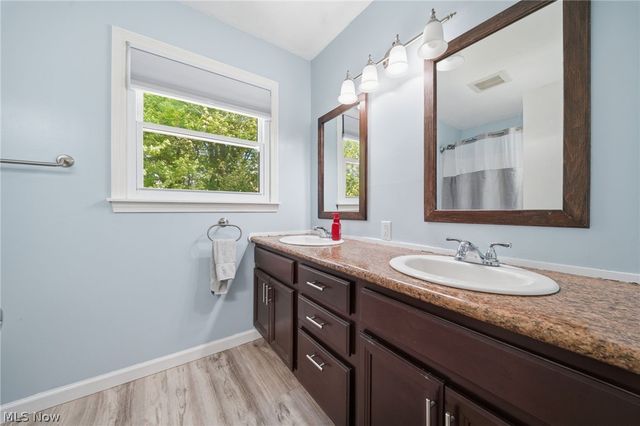 1950 Bridgeview Lane, Conneaut, OH 44030