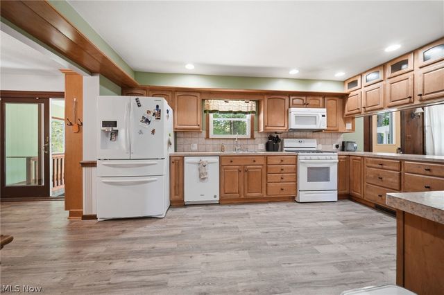1950 Bridgeview Lane, Conneaut, OH 44030