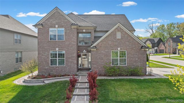 3559 Birchmount Drive, Troy, MI 48083
