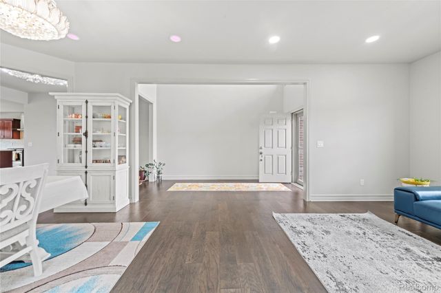 3559 Birchmount Drive, Troy, MI 48083