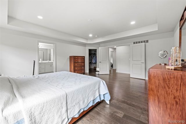 3559 Birchmount Drive, Troy, MI 48083