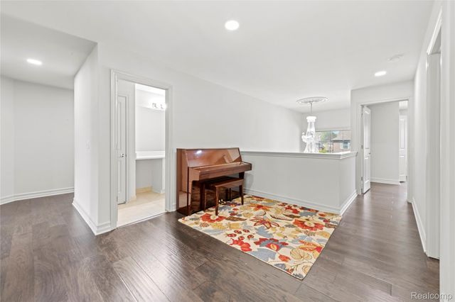 3559 Birchmount Drive, Troy, MI 48083