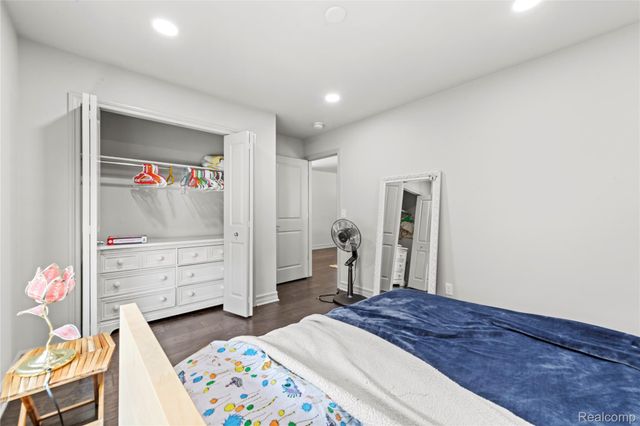 3559 Birchmount Drive, Troy, MI 48083