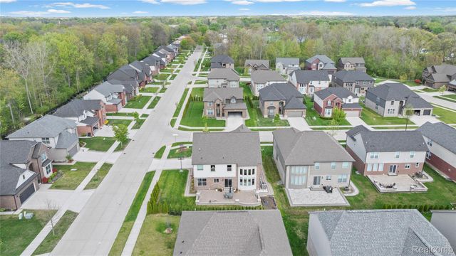 3559 Birchmount Drive, Troy, MI 48083