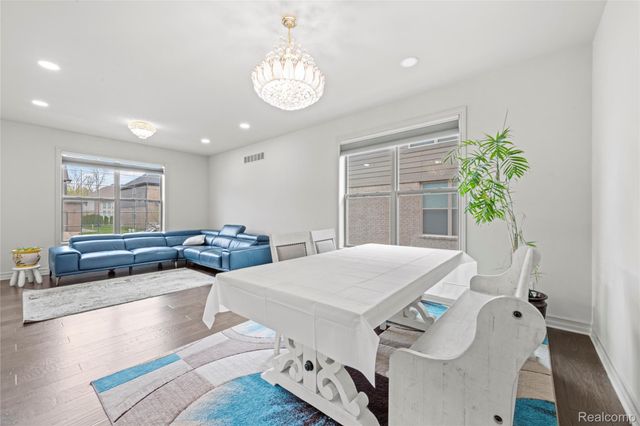 3559 Birchmount Drive, Troy, MI 48083