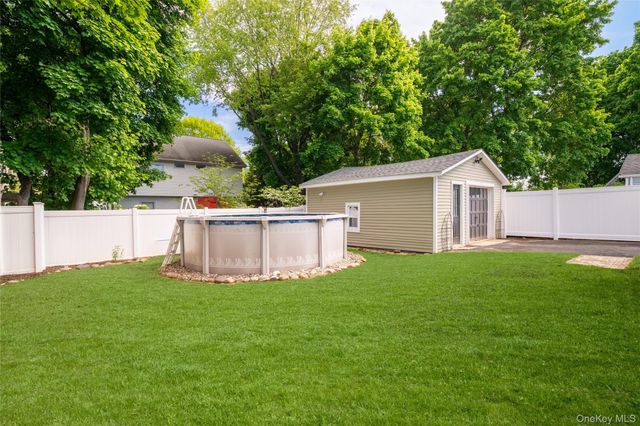 10 Kwiecinski Street, West Haverstraw, NY 10993