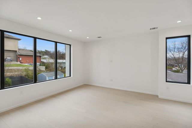 3007 Locke LN, Austin, TX 78704