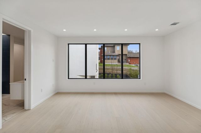 3007 Locke LN, Austin, TX 78704