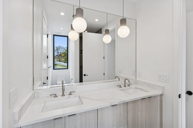 3007 Locke LN, Austin, TX 78704