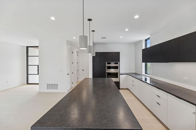 3007 Locke LN, Austin, TX 78704