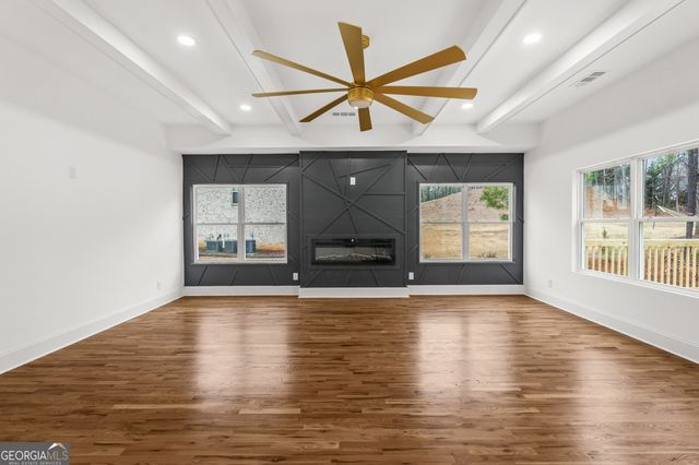 429 Saint Surrey Way, Ellenwood, GA 30294