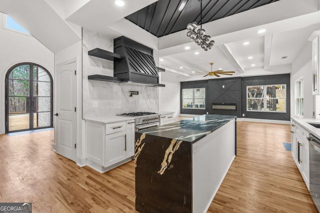 429 Saint Surrey Way, Ellenwood, GA 30294