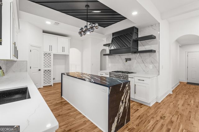 429 Saint Surrey Way, Ellenwood, GA 30294