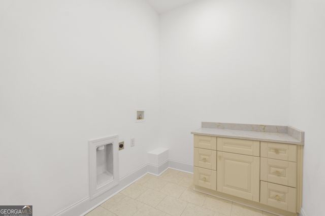 429 Saint Surrey Way, Ellenwood, GA 30294