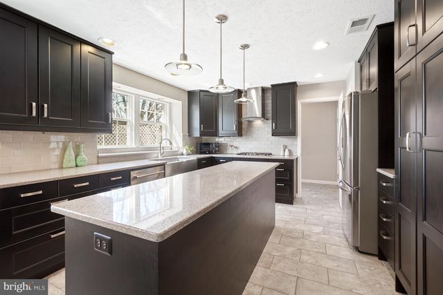 15801 SEURAT DR, North Potomac, MD 20878