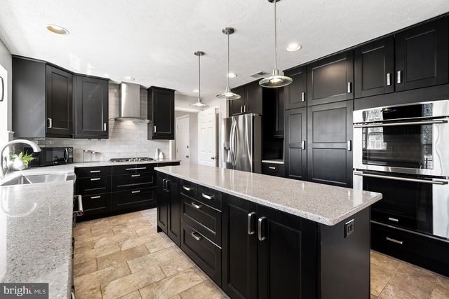 15801 SEURAT DR, North Potomac, MD 20878